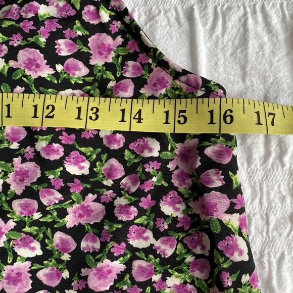 Zara twist neck halter top in purple,green,black & white floral design. XS๐๐๐ค - Picture 7 of 11
